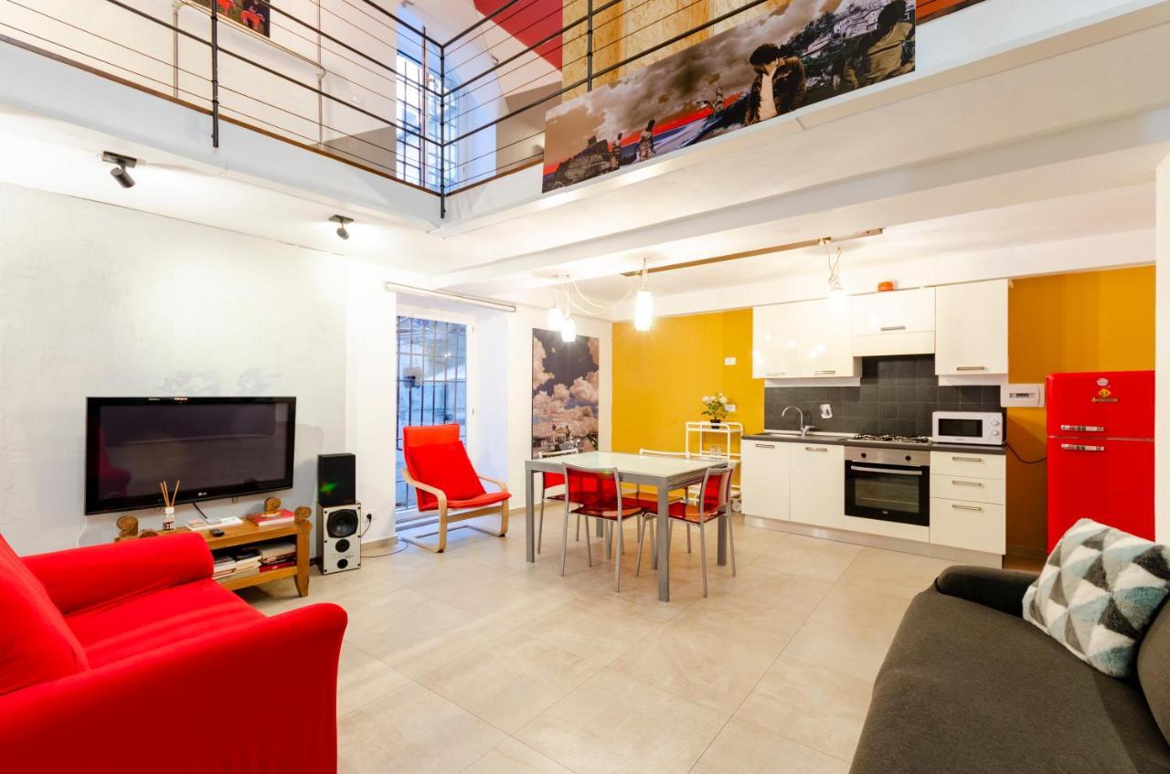 Joivy Vibrant Open-Plan Apt For 6 In Historic Centre Apartment Генуа Екстериор снимка