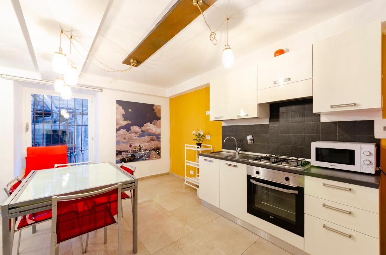 Joivy Vibrant Open-Plan Apt For 6 In Historic Centre Apartment Генуа Екстериор снимка