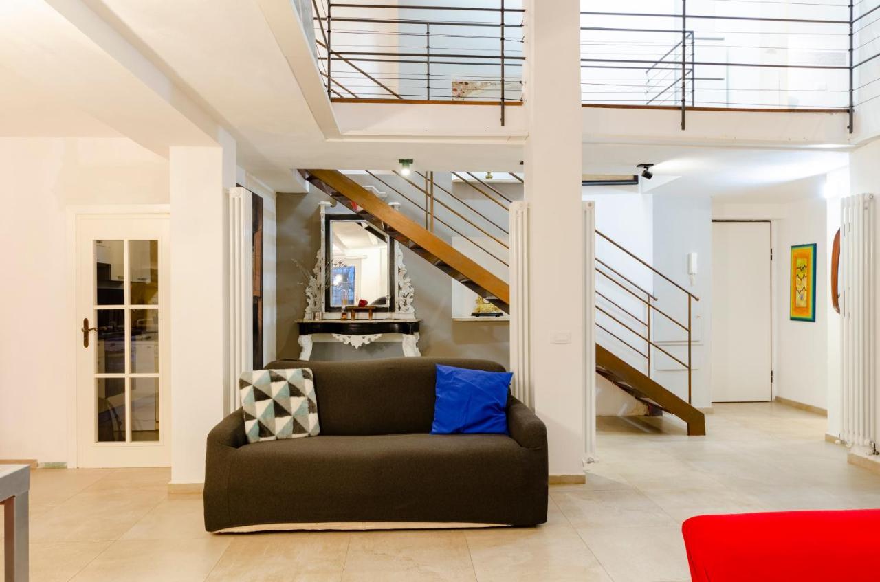 Joivy Vibrant Open-Plan Apt For 6 In Historic Centre Apartment Генуа Екстериор снимка