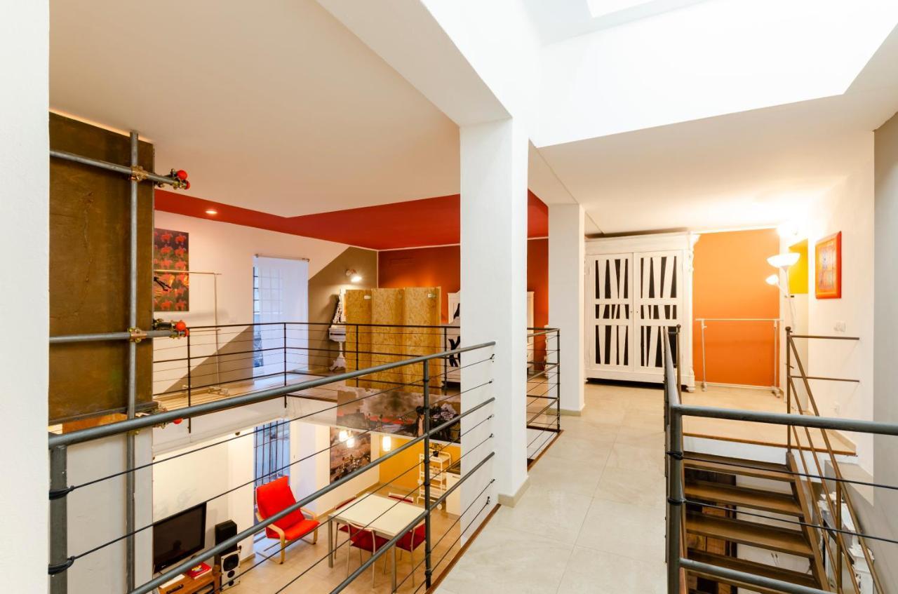 Joivy Vibrant Open-Plan Apt For 6 In Historic Centre Apartment Генуа Екстериор снимка