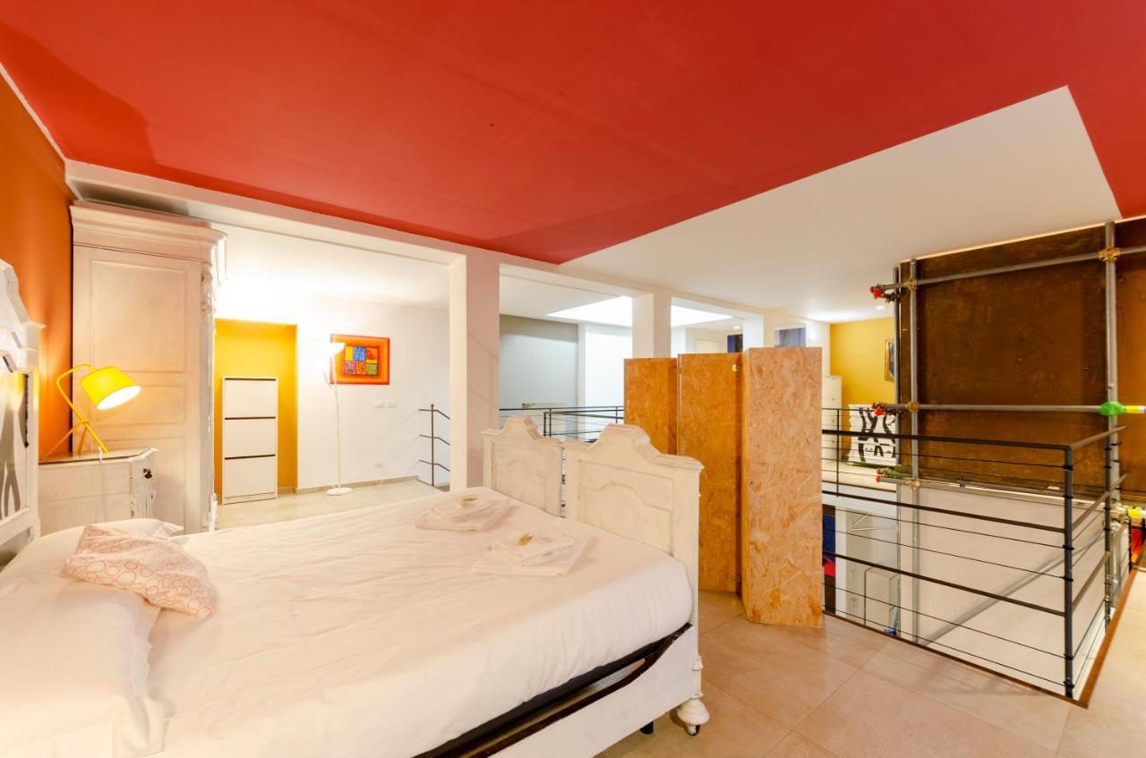 Joivy Vibrant Open-Plan Apt For 6 In Historic Centre Apartment Генуа Екстериор снимка