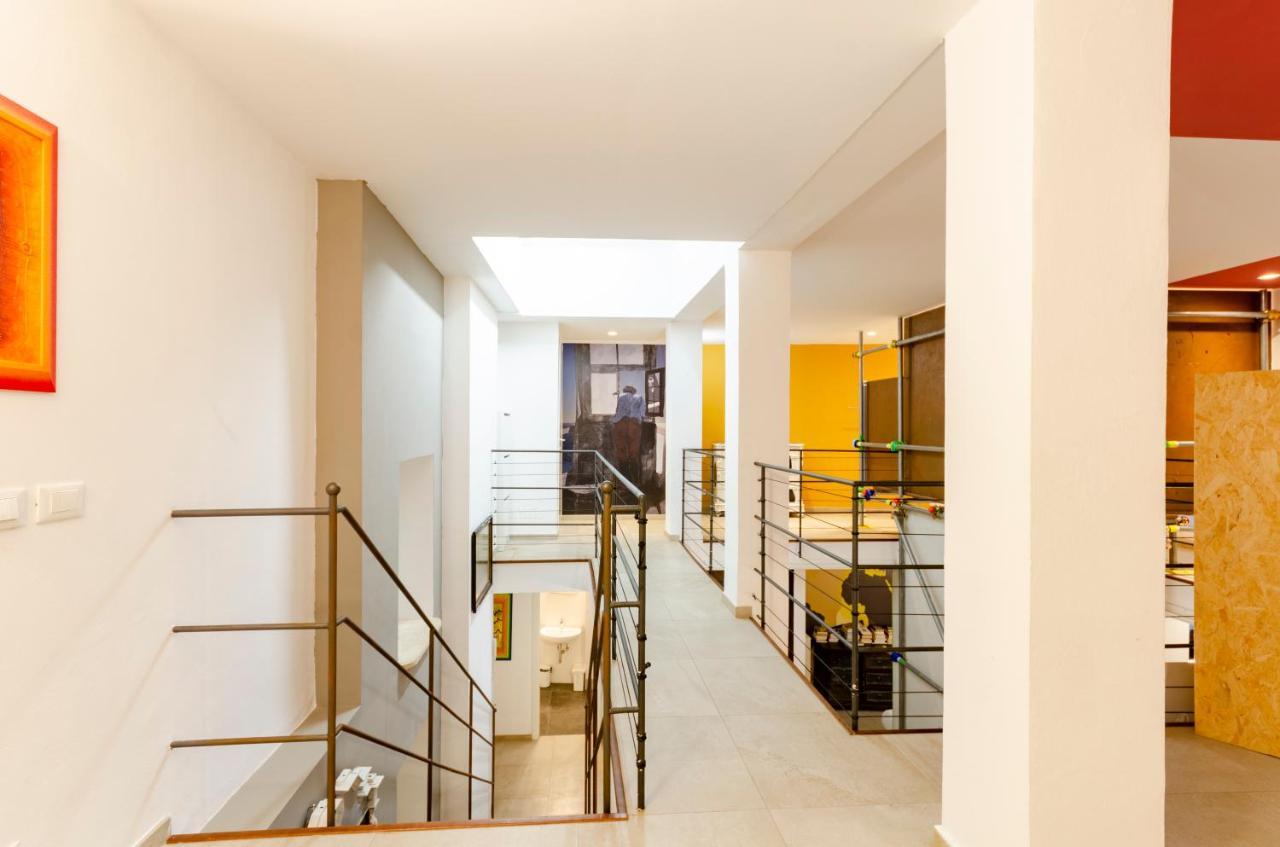 Joivy Vibrant Open-Plan Apt For 6 In Historic Centre Apartment Генуа Екстериор снимка